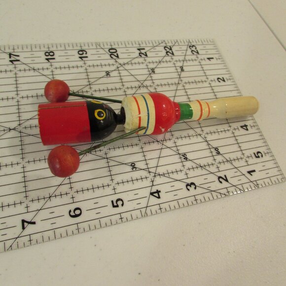 Vintage Mid-Century Wooden Cat Clacker Whistle Toy Japan - Picture 13 of 14